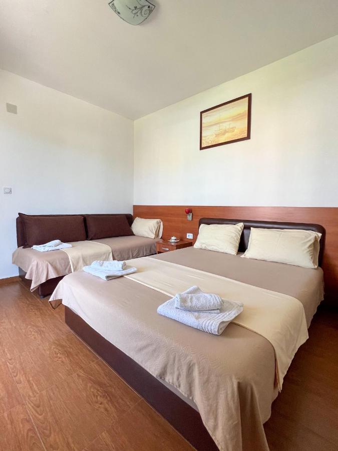 Apartments Fat E Jet - Pool & Breakfast Ulcinj Esterno foto