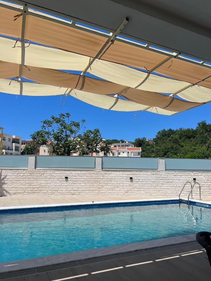 Apartments Fat E Jet - Pool & Breakfast Ulcinj Esterno foto
