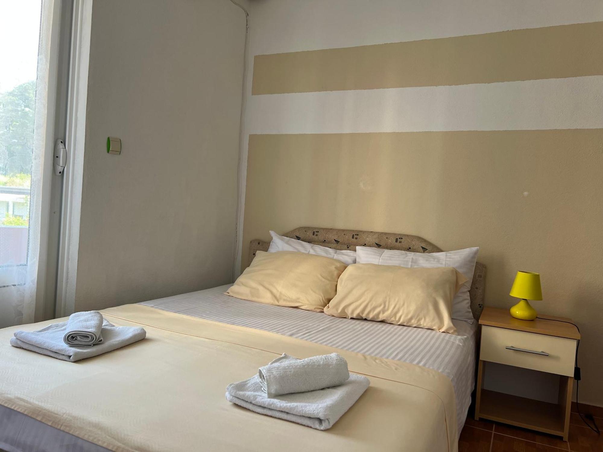 Apartments Fat E Jet - Pool & Breakfast Ulcinj Esterno foto