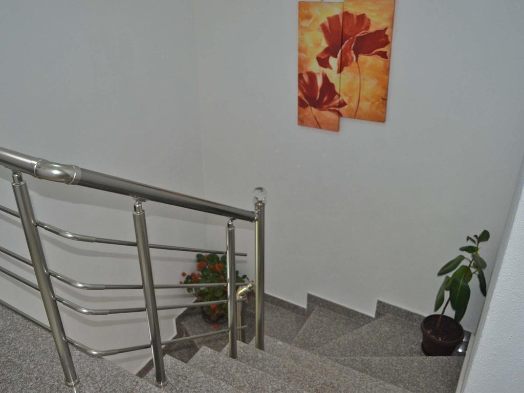 Apartments Fat E Jet - Pool & Breakfast Ulcinj Esterno foto