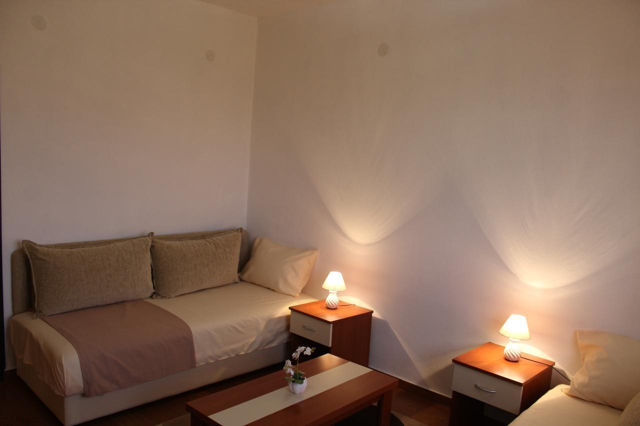 Apartments Fat E Jet - Pool & Breakfast Ulcinj Esterno foto