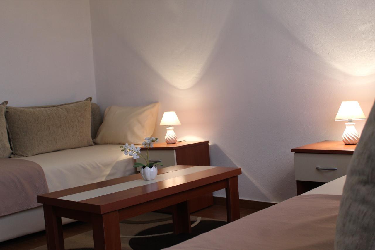 Apartments Fat E Jet - Pool & Breakfast Ulcinj Esterno foto