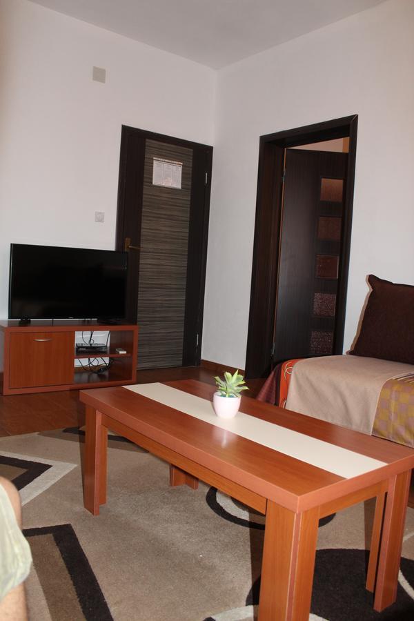 Apartments Fat E Jet - Pool & Breakfast Ulcinj Esterno foto