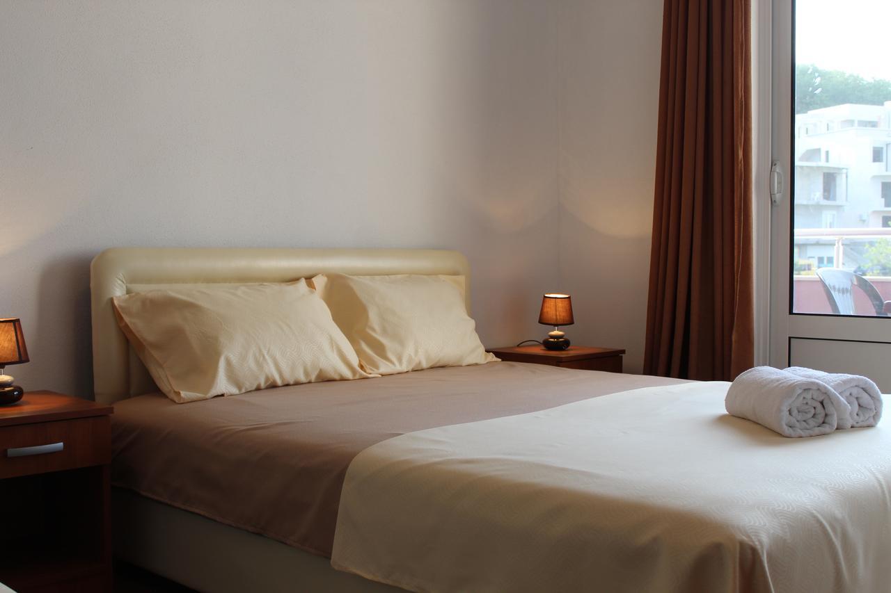 Apartments Fat E Jet - Pool & Breakfast Ulcinj Esterno foto