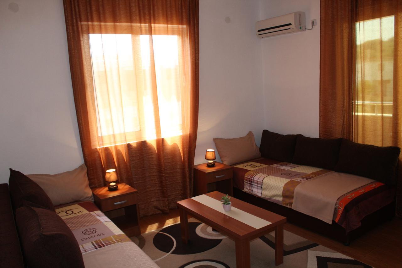 Apartments Fat E Jet - Pool & Breakfast Ulcinj Esterno foto