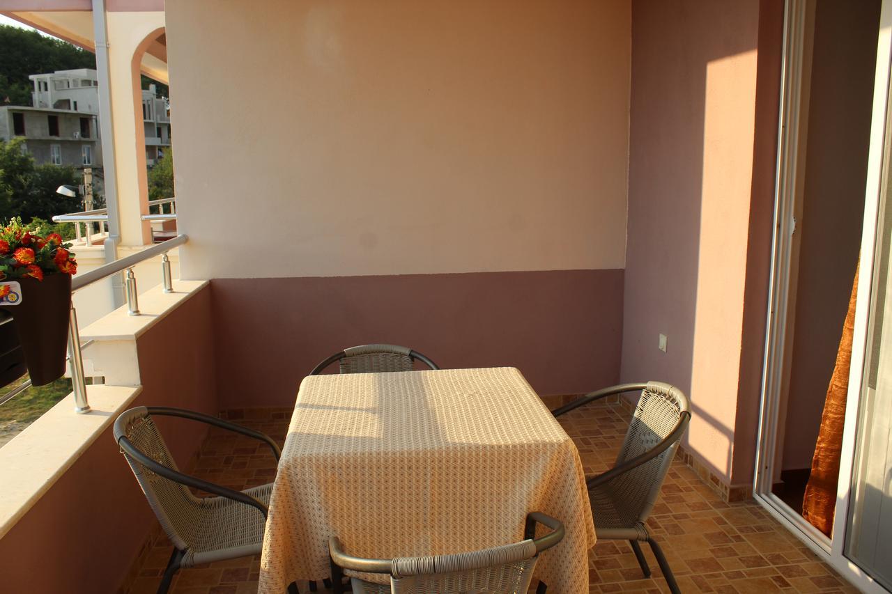 Apartments Fat E Jet - Pool & Breakfast Ulcinj Esterno foto