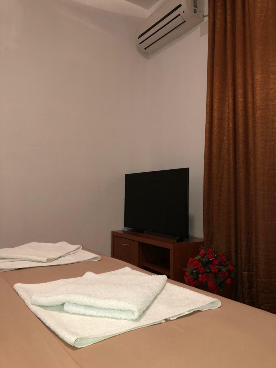 Apartments Fat E Jet - Pool & Breakfast Ulcinj Esterno foto